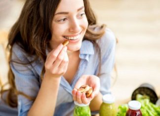 Si ndikojnë ushqimet tek hormonet