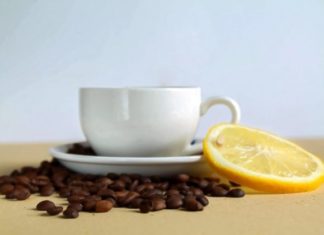 Vazhdimisht keni kokëdhimbje? Pini kafe me limon dhe problemi do të zhduket!