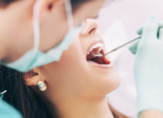 Sëmundja vdekjeprurëse që zbulohet tek stomatologu