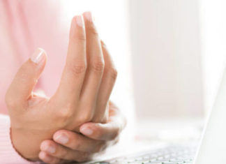 Dhimbje në dorë dhe shuplakë – këto simptoma menjëherë duhet të ja tregoni mjekut