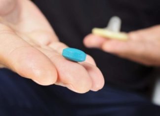 Zbulimi i rastësishëm i tabletave ngjyrë të kaltër për potencë