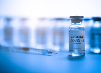 Disa janë vaksinuar, por janë infektuar përsëri me koronavirusin e ri. Si është e mundur?