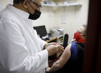 SHKENCTARËT U JAPIN FUND SPEKULIMEVE: Rreziku i mpiksjes së gjakut pas COVID-19 është shumë më i lartë se pas vaksinës