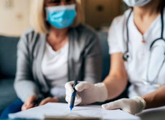 ZBULIM I RËNDËSISHËM: Personat që kanë kaluar COVID-19 i mbron imuniteti nga llojet e reja dhe më të rrezikshme të koronavirusit