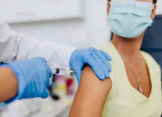 DOZA E TRETË, IMUNITET I PËRJETSHËM OSE: Mbrojtja pas marrjes së dy dozave të vaksinës kundër COVID-19 zvogëlohet, çfarë pas kësaj?