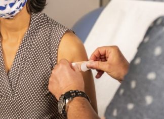 ÇFARË THONË PROFESIONISTËT: A do të ketë efekte anësore serioze pas dozës së tretë të vaksinës kundër COVID-19?