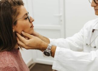 GJITHNJË E MË SHUMË TË INFEKTUAR NË EVROPË DHE SHBA: 8 simptomat e lijës së majmunit ndaj të cilave duhet të bëni kujdes