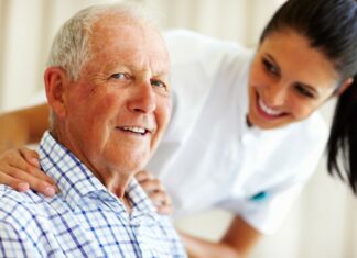 Faktorët e rrezikut të demencës mund të ndryshojnë me kalimin e viteve